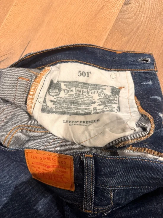 501 LEVIS 26x30 - Picture 4 of 5